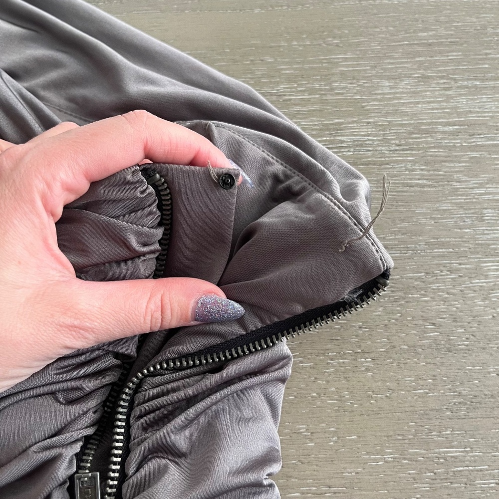 Shoulder Ruched Dress - Picture 5 of 12